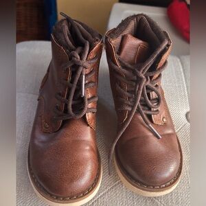 Arizona Brown Lace-Up Hightop shoes little boys size 11